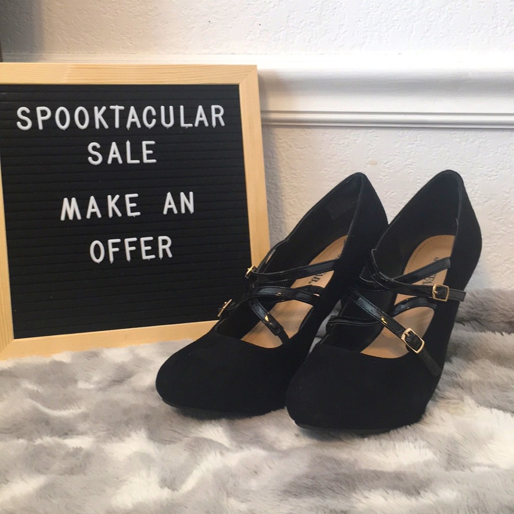 🎄 Vintage Style Black Pumps